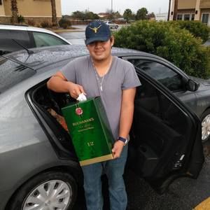 Meet your Posher, Carlos